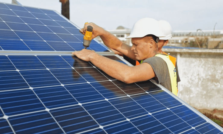 Price and Efficiency of Solar Panels