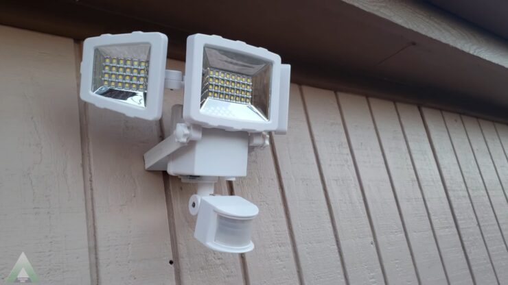 Things to Consider When Choosing a Solar System Motion Light Benefits